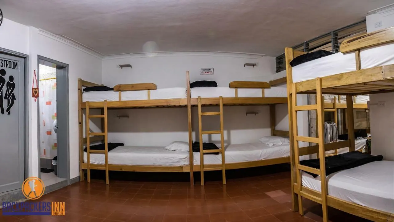 Backpackers Inn Medellin 2*,  Colombia