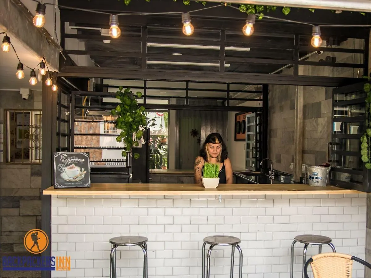 Guest house Backpackers Inn Medellin